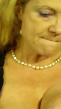 Mature Lady From France Got to Play with Her Pussy