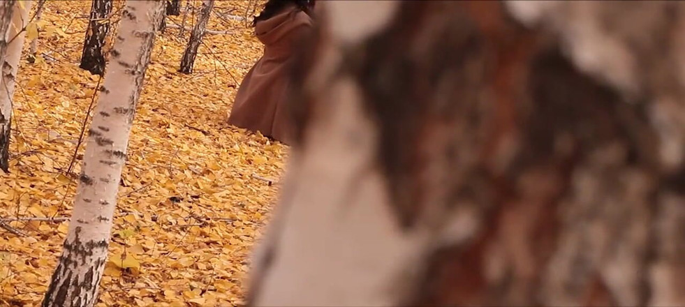 Playground porn: Gave in the mouth of a girl in the forest
