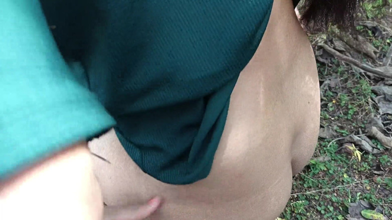 Raniki chut: Chica del pueblo de coño apretado video de sexo al...