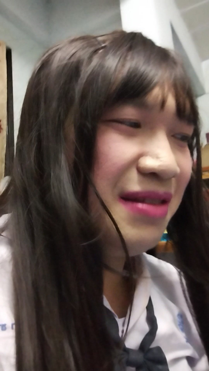 Fampfy Nana: Studentă ladyboy și bărbatul ei