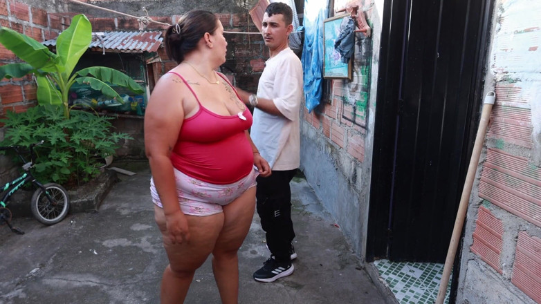 Lexly_16: Ibu tiri panas berkongkek di rumah apabila suaminya tidak pancutan...