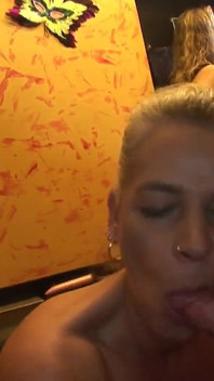 Buitenlands sperma in elk gat met Silke Maiden