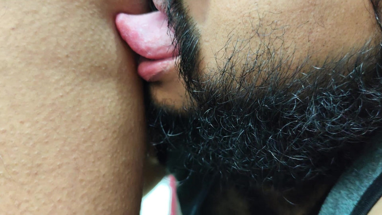 Vaishnavysharunraj: Romanticismo caldo con bacio di culo e leccate di cosce