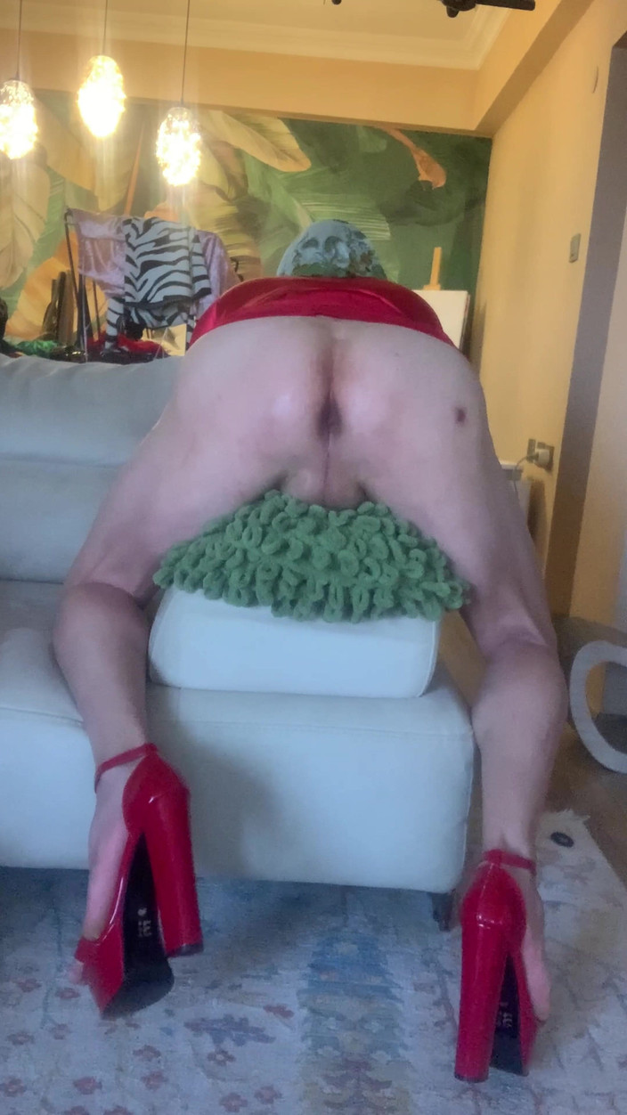 cd_aysemmm: I Oiled My Hips, Do You Want to Take My...