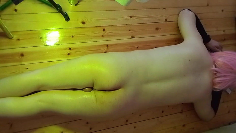 Kitty_Cross: Bagian atasku seketat peganganmu