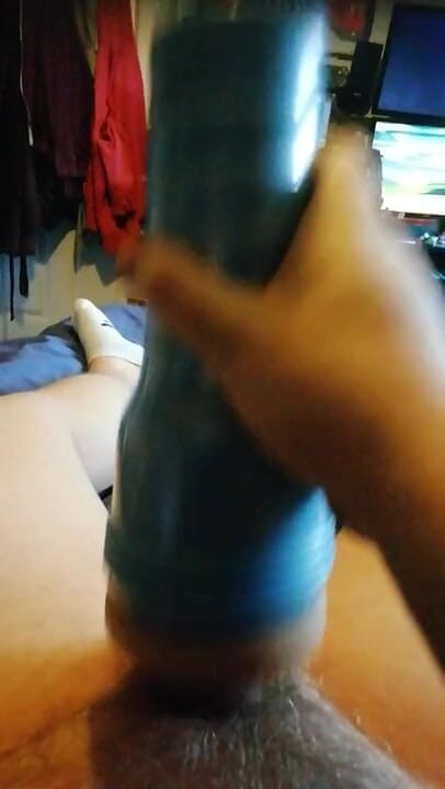 Spysteven: Cumming in fleshlight