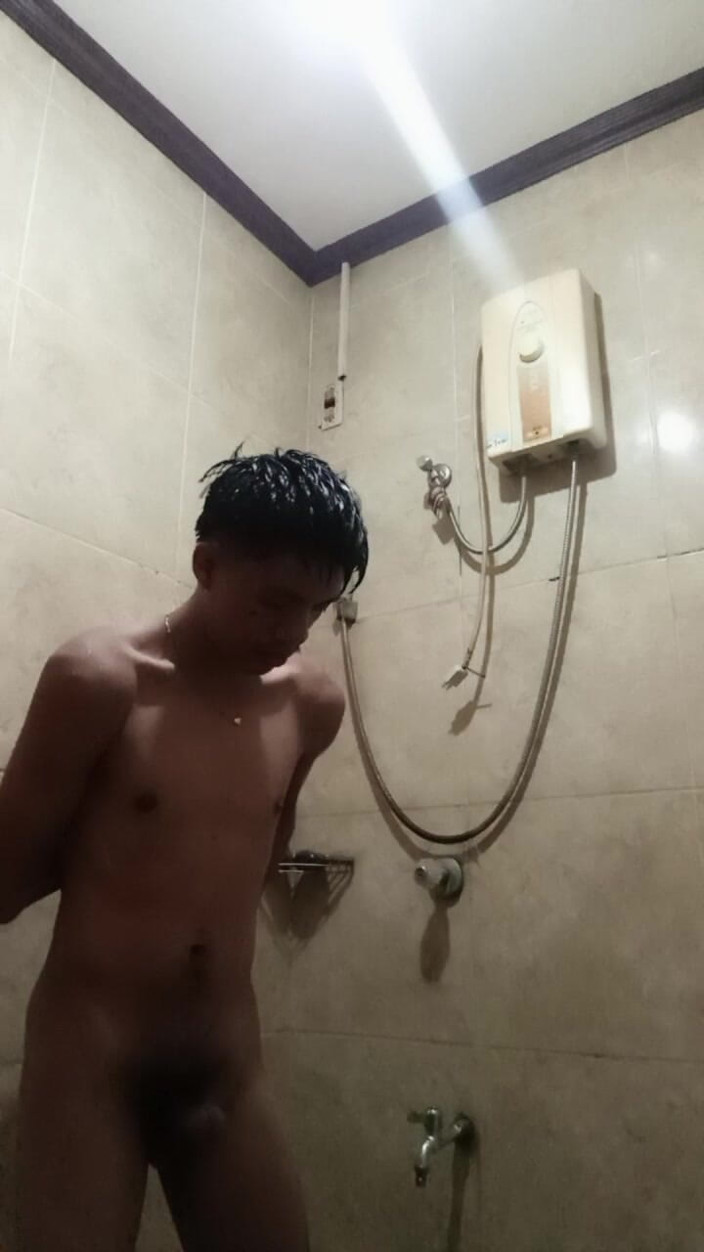 Rent a gay productions: Filipino Lagi Mandi Solo: Cewek Asia Langsing Lagi Asik Ngocok...