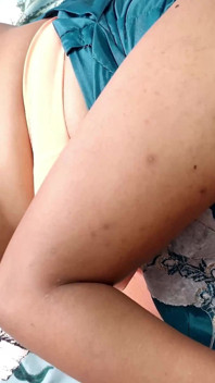 Mallu tía con coño peludo follada por inquilino chico