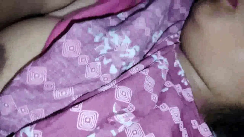 Uttar dinajpur: Горячий индийский сводный брат бхабхи Sonali помогает дрочит