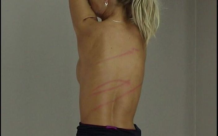 Spanking Server: Lea Bb quất roi cổ điển 07322