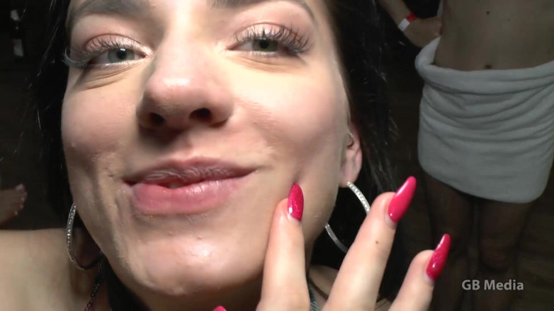 GangBang-Dream: Young Cumslut Creampied in Gangbang