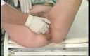 Xfamster: Babcia dostaje palcami i zerżnięta w akcji fetysz ginekologiczny