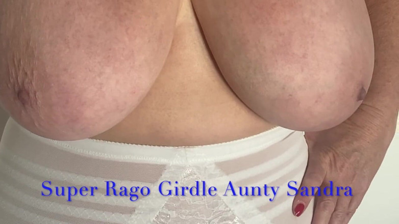 Aunty Sandra vintage girdle queen: Aunty Sandra Putting on Her Tan Rht's