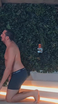 Badezeit-herausforderung - Bärkontrolle in Der Wanne