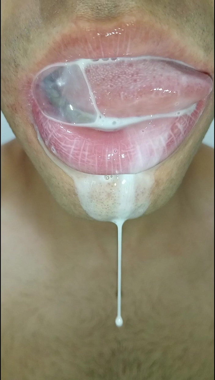 Rey rey: Correte en mi boca, juega con tu semen y tráguelo,...