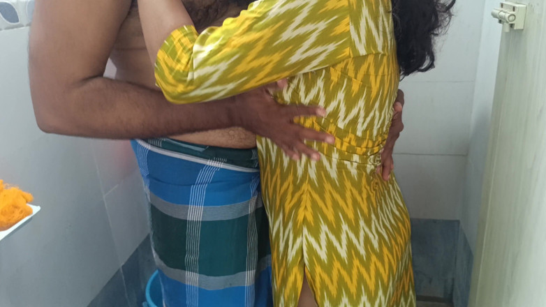 Palani69: बाथरूम रोमांस