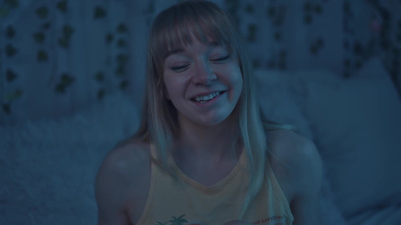 Jolie Lyon: Seuls à la maison avec le nouveau copain de ma belle-mère