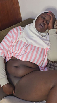She Finally Remove Her Nicab on Her Face Wow She Is so Pretty Muslim