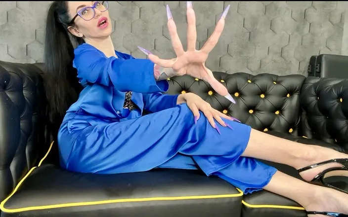 Julia domaina: 新的更长形状和新的紫色，爪子，长柔软的手指宽手掌，丝质裤装在我身上
