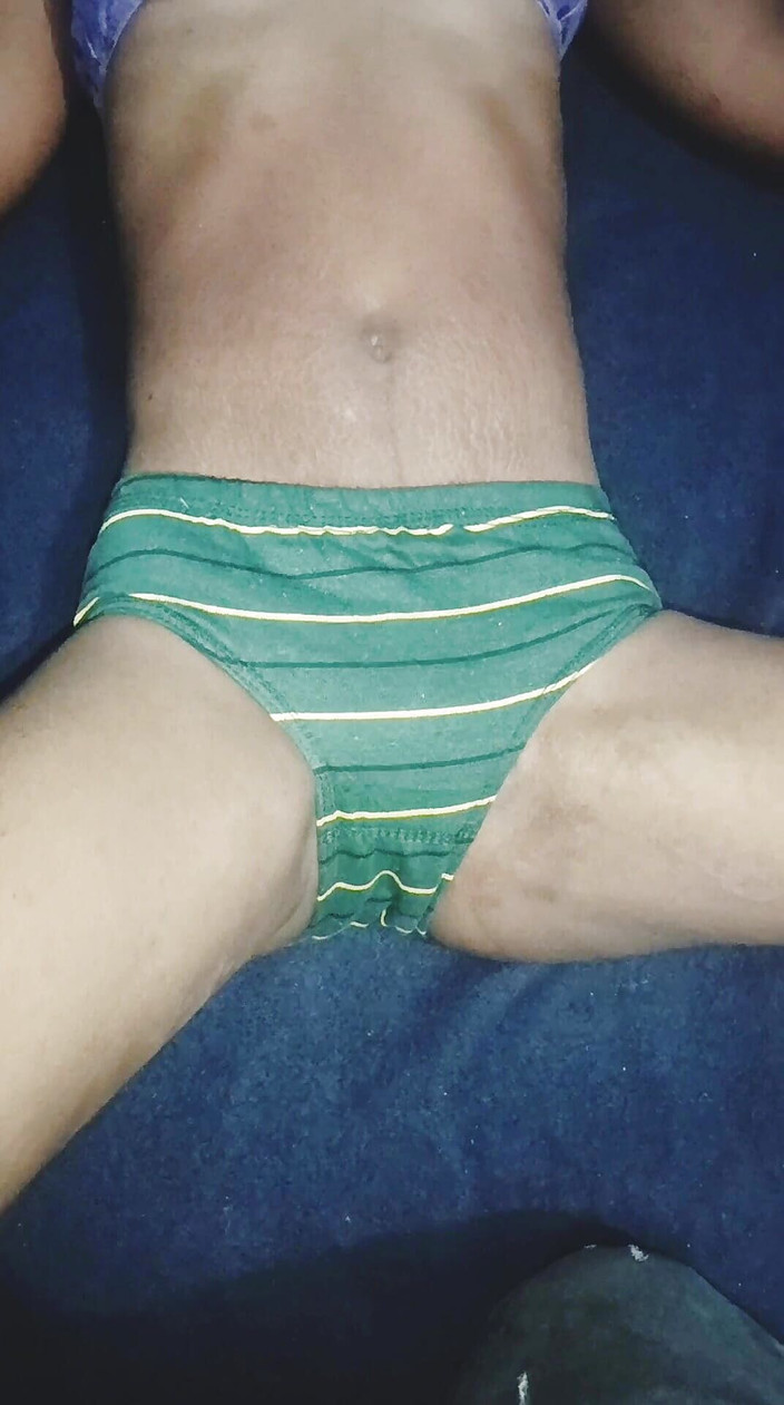 Racing: Indická desi bhabhi má sex s balónkem