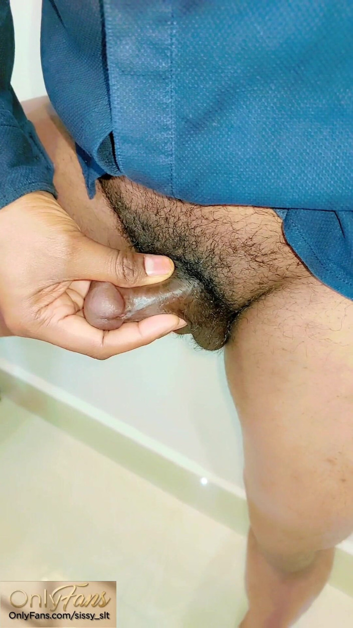 Sissy Bisexual: Compilation Di Sgrillettamento E Piscio Del Micro Pene
