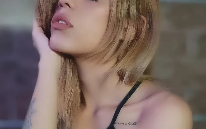 Candy Feng: Sucking and fucking in webcam