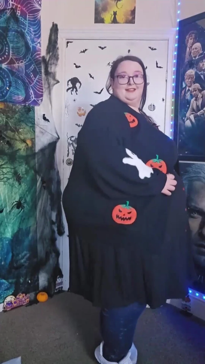 SSBBWLadyBrads: SSBBW हैलोवीन फैशन ढोना ब्लूम