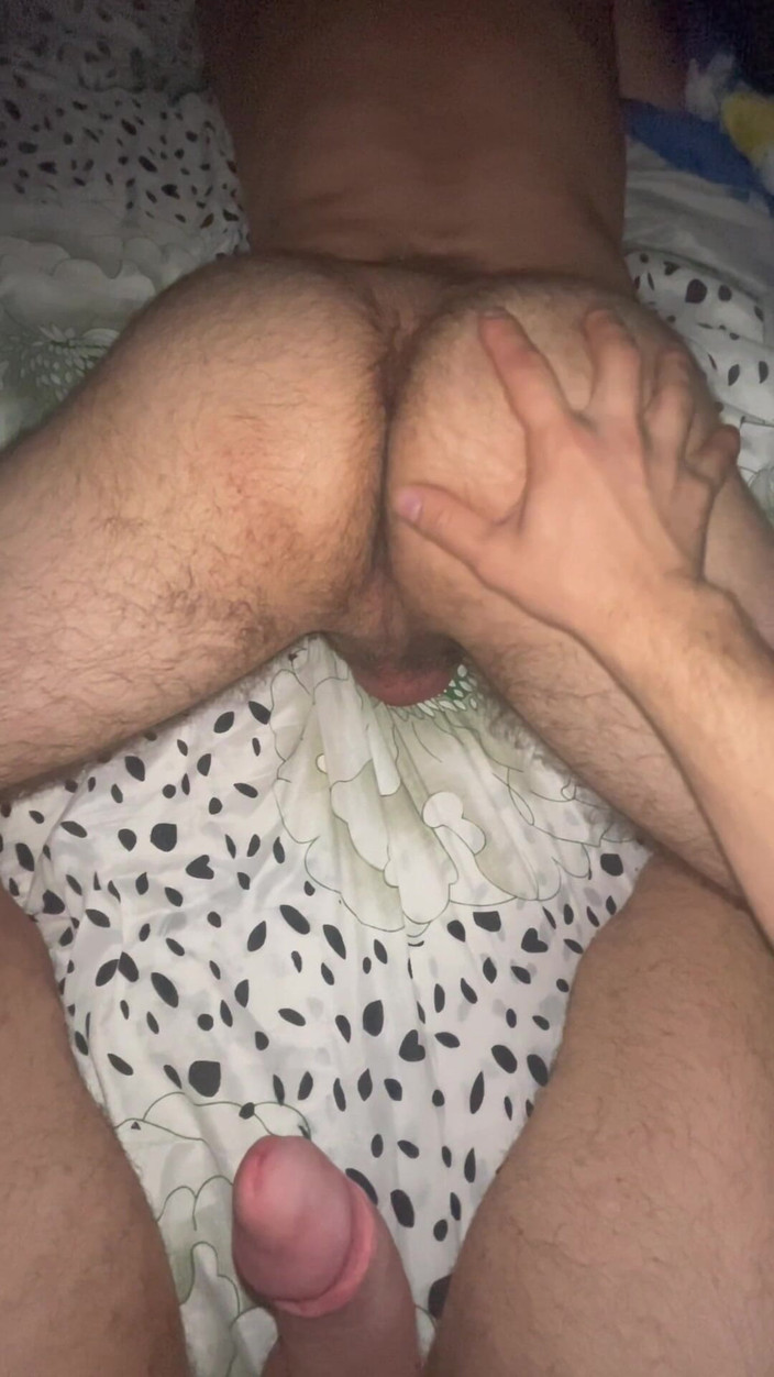 King CobraGeo: キングコブラはグルジアのゲイによって縁取られている