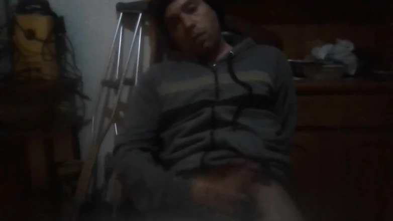 PablitaGatita: Cara sexy! Garoto gostoso tira todo o seu leite!