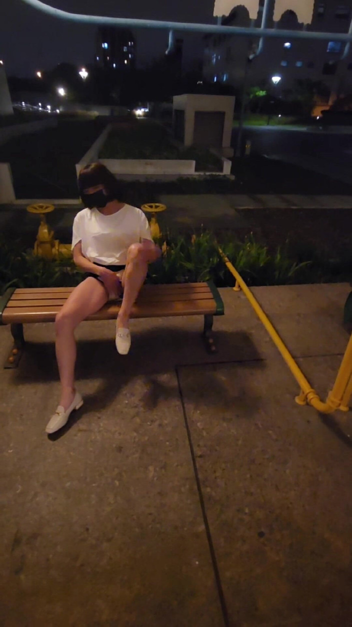 Taiwancdgirl: 네, 노출과 자위를 좋아합니다.