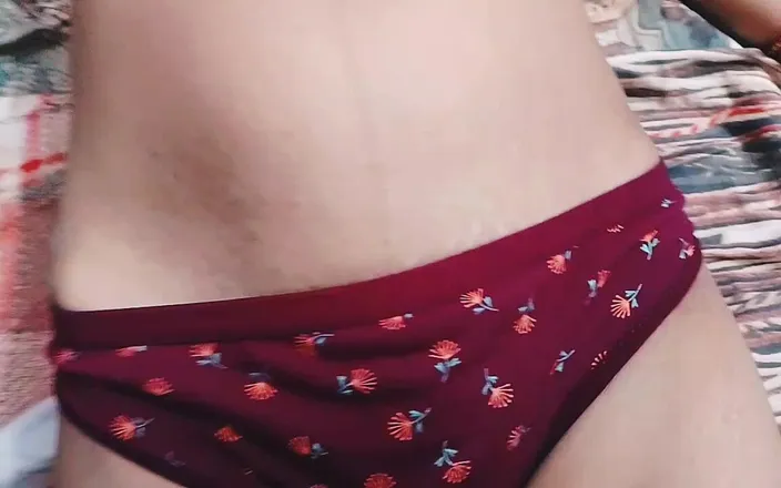 Hotannusex: Desi Indian Priya Bhabhi Fucked Hard at Home Alone