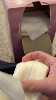 Kotex buru-buru ngentot pakai serbet sperma di sanitasi
