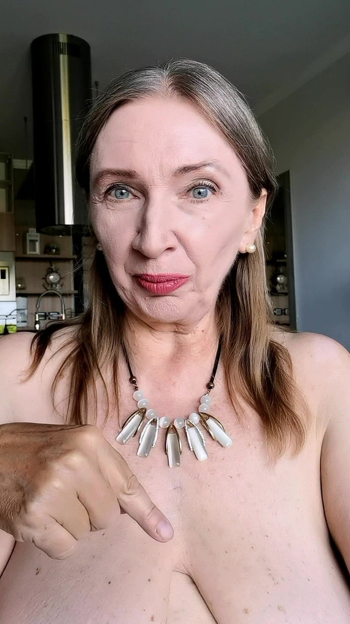 MariaOld: Dominacja z perspektywy: Słuchaj swojej eleganckiej bogini