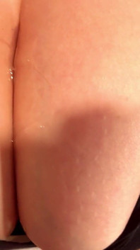 Ganz neues tittenfick-video