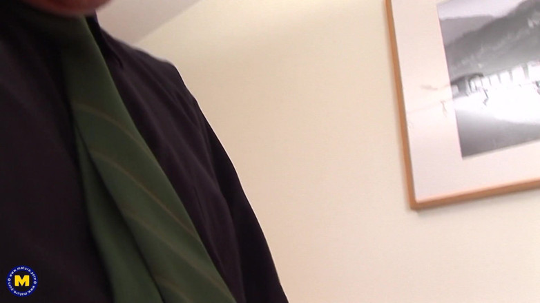 Mature NL: Bersenang-senang sama pria gay yang lebih tua