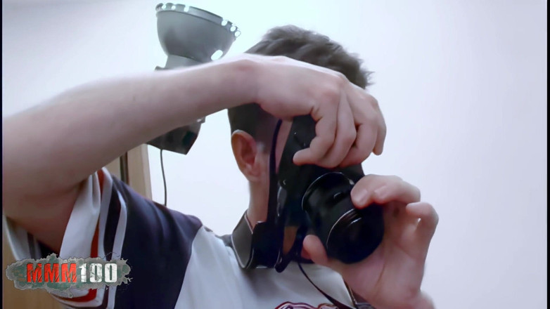 MMM100: Tigra: Pěkná blonďatá Tigra se svléká