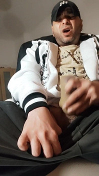 Dirtyjunkbro Uses an Artificial Pussy and Cumrein.