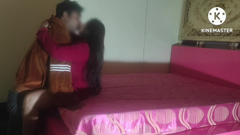 Ankita10000: Kırmızı elbiseli kız Facebook'ta yapılan Nijeryalı arkadaşlıktan büyük zenci erkek...