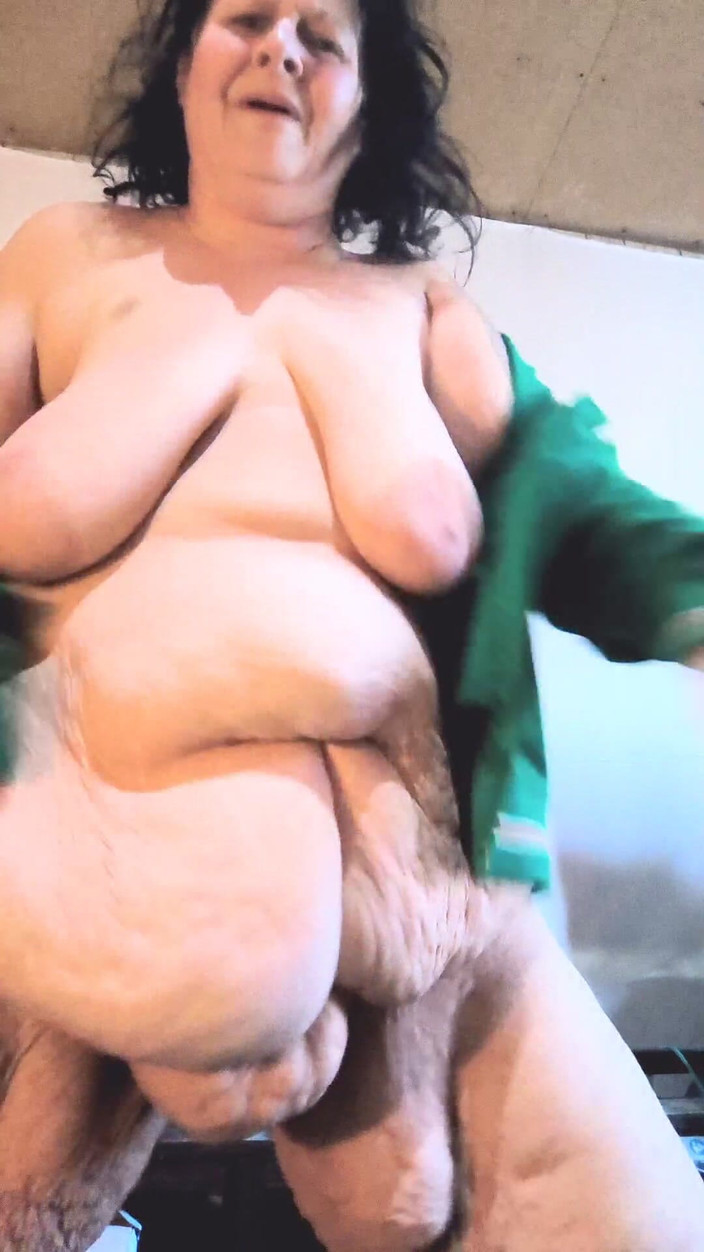 HerculesnVENUS: Sotto le tettone l'ha fatta squirtare sul cazzo