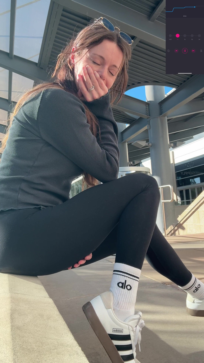 Nadia Foxx: Mencari tempat yang hebat untuk pancut di luar!