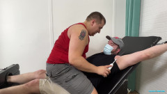 Ticklish Chubs: Robin bulat menggelitik - bahagian 2