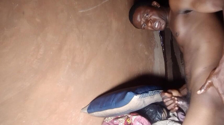 Bangcum8: Pancutan mani seperti lelaki di bilik hutan Sambisa