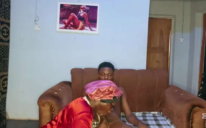 Nastyherrishome: Baby Mama Drops by the House to Take This BBC...