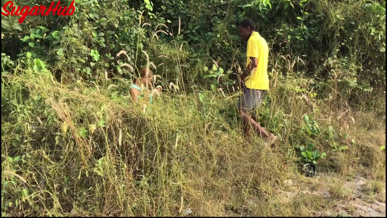 Sugarhug: Eu Fodo Sua Buceta Molhada No Arbusto