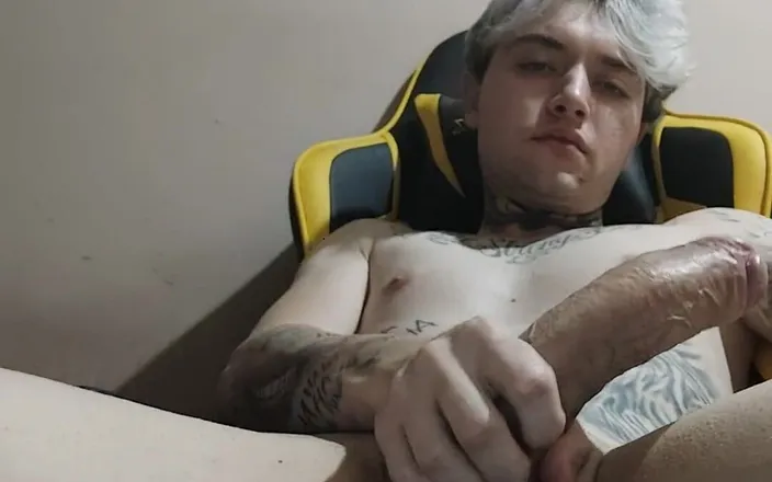 Daniel Tatuado E Safado: Big Dick Show Cum.