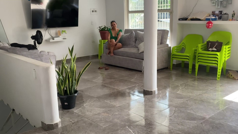 Pronoia Mey: У мене нещасний випадок з сусідом