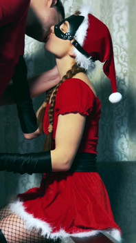 Holiday Heel Fetish: Santa Girl’s Wild Ride & Boot Cumshot
