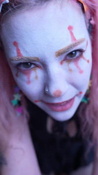 Clown, freundin von freundin dich zum cuckold