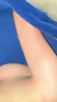 大胸女学生口交直到高潮