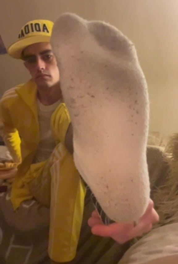 CharlieFox99: Twink Foot Worship POV